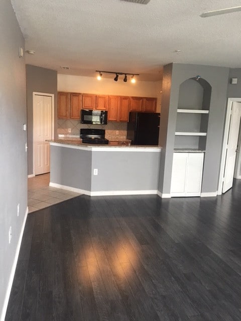 Photo - 6149 Metrowest Blvd