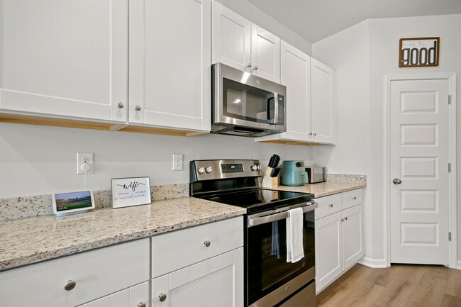 Photo - 508 Sea Sparrow St