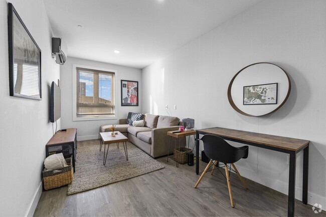 Building Photo - 62-68 69th St Unit 304 Rental