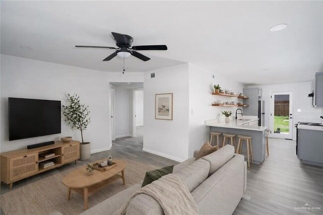 Photo - 1107 Shasta Ave W Unit 1