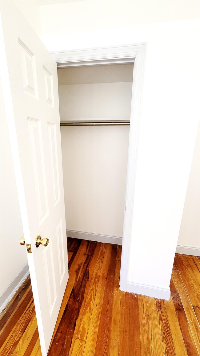 Photo - 535 E 29th St