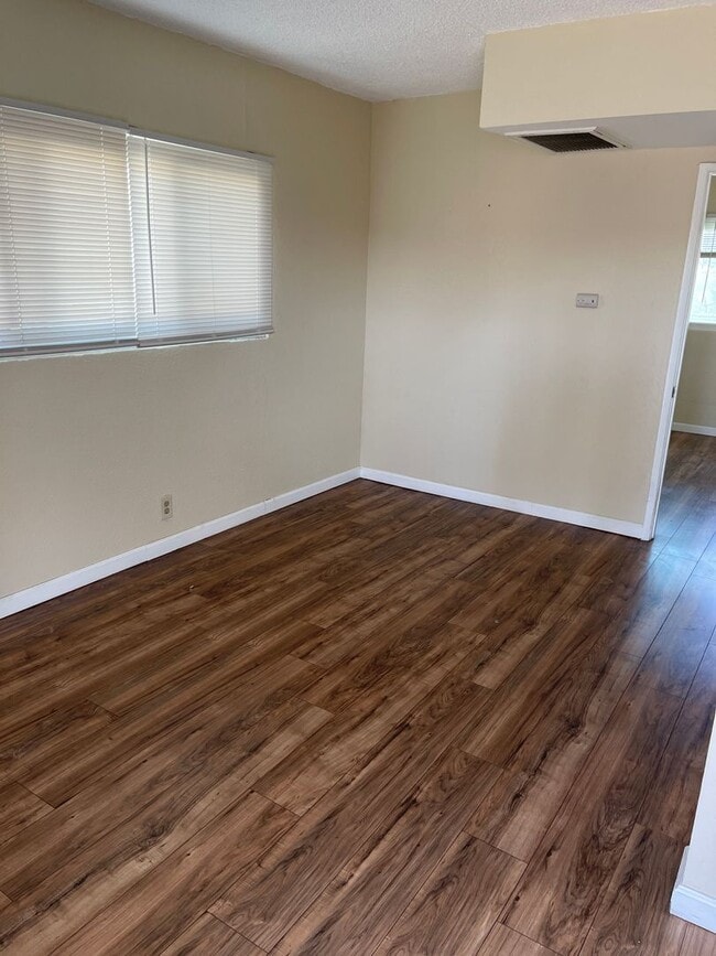 Photo - 709 S Flower St Unit 7