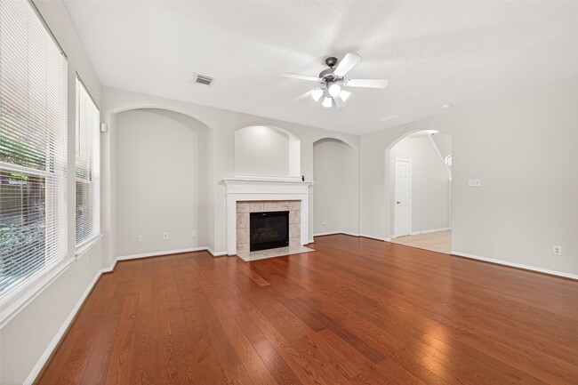 Photo - 11 Nestlewood Pl