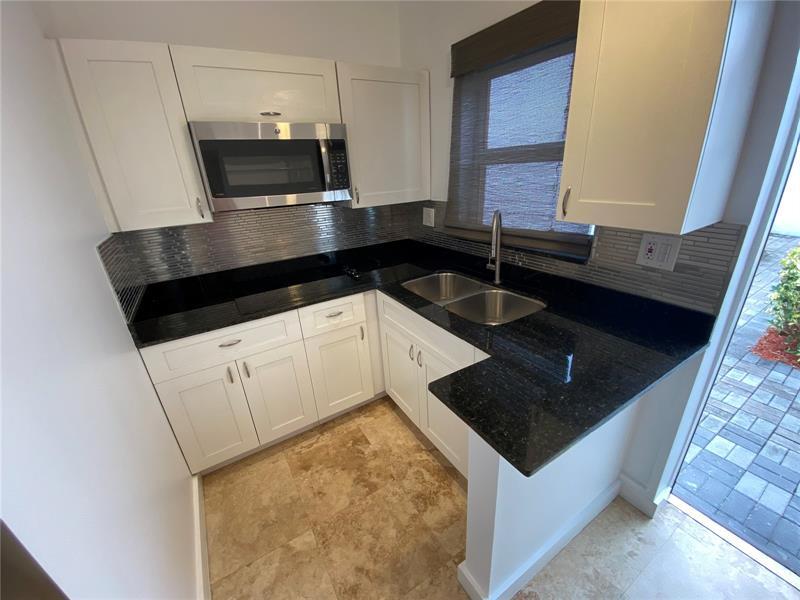 Photo - 905 SE 2nd Ct Unidad c