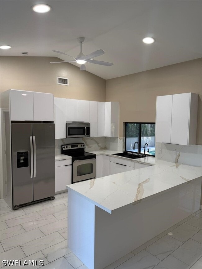 Photo - 1325 SW 28th St