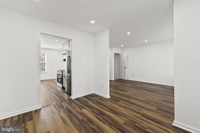 Photo - 8234 Stationhouse Ct