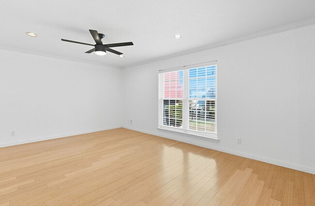 Photo - 900 S Lamar Blvd Unit 210