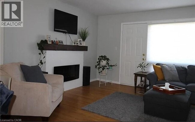 Photo - 11 Colmar Pl