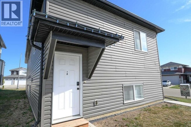 Photo - 13402-1104A 104A St