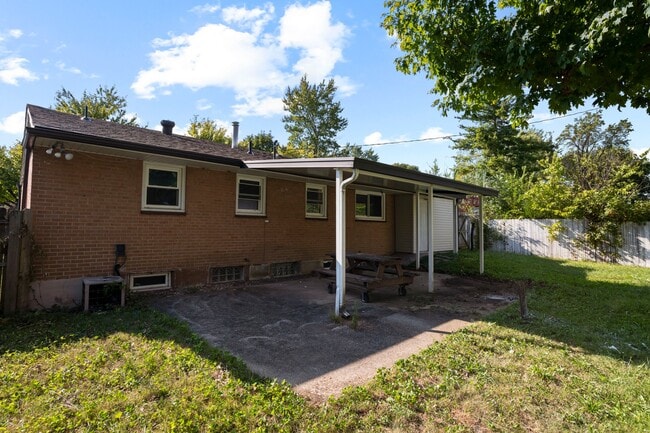 Photo - 2474 Thornton Dr
