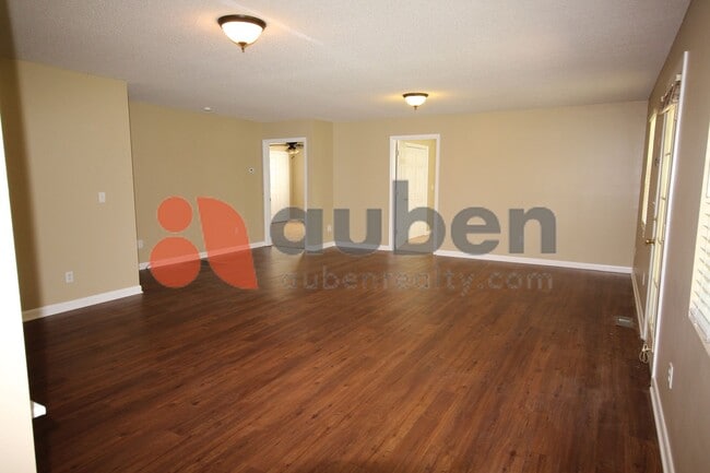 Photo - Quiet 3 Bedroom 2 Bath with Creek Access