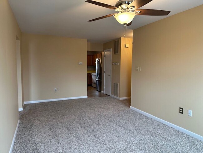 Photo - 10 E Front St Unit H