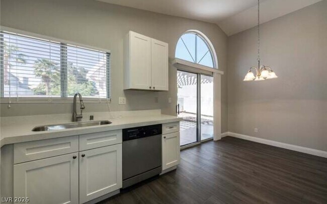 Photo - 1012 Holliston Cir