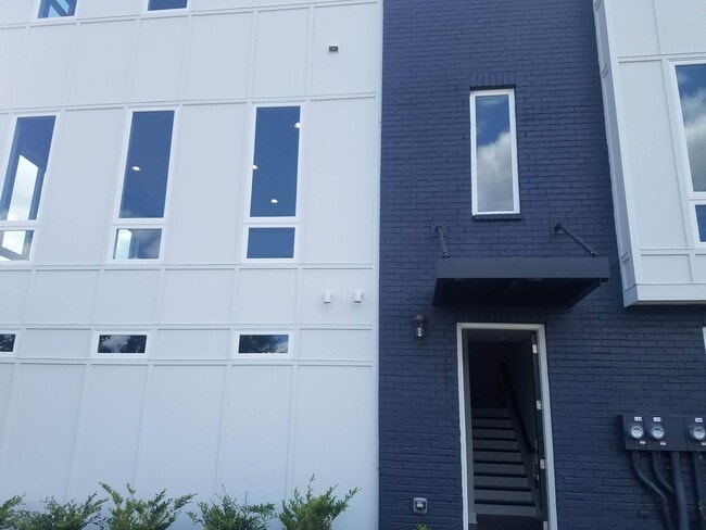 Photo - 708 Banton Dr NW