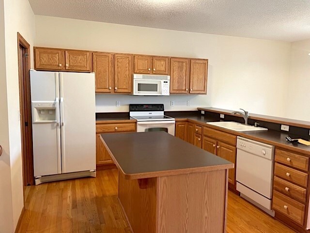 Photo - 707 E 7th St