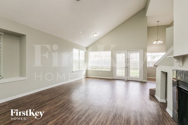 Photo - 2503 Silver Trumpet Dr