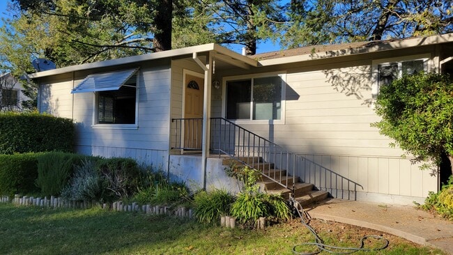 Photo - 450 Sky Oaks Dr