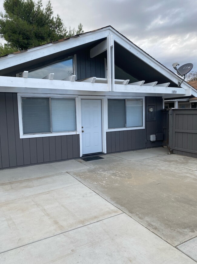 Building Photo - 1030 Kaweah St