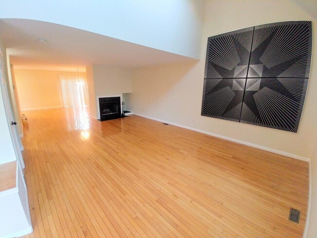Living room view from entrance - 15 Hanover Ct House