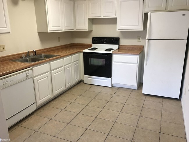 Photo - 2 br, 2 bath 4plex - 319 Manuel Dr D