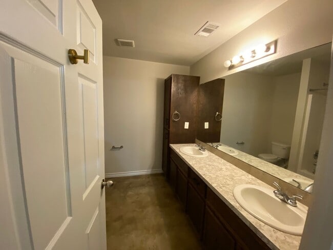 Photo - 1203 Wales Dr Unit 1203 Wales Dr. - A