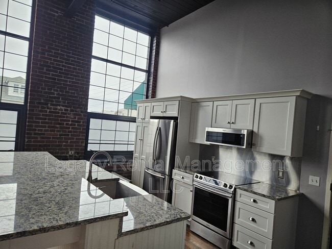 Photo - 324 Allen St