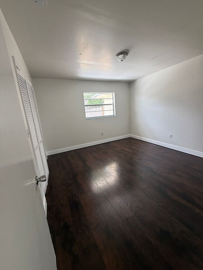 Photo - Triplex centrally located in Fort Pierce