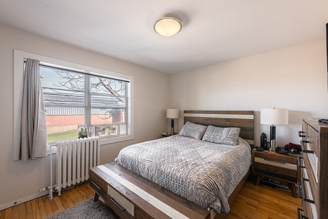 Photo - 2966 Windsor St