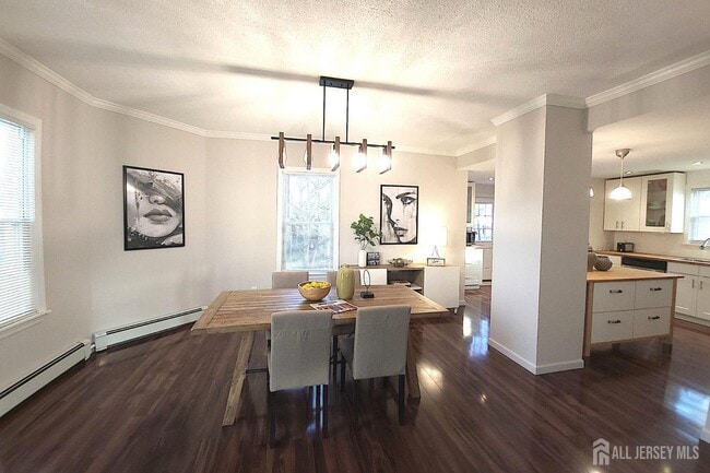 Photo - 425 W Broad St