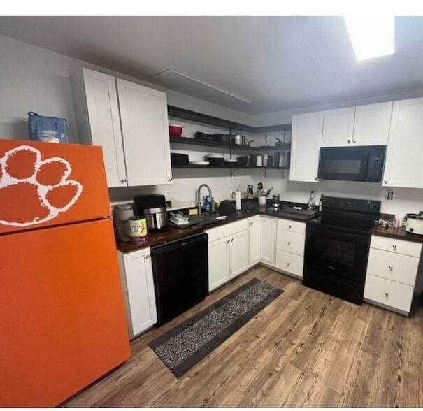 Photo - 220 Campus Dr