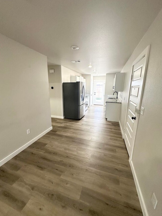 Photo - 3 Bed 2 Bathroom for Rent!