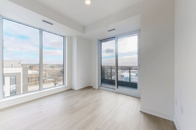 Photo - 9751 Markham Rd