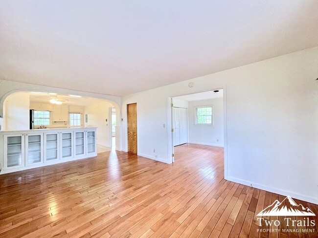 Photo - CHARMING 2/1.5 NEAR DOWNTOWN - WALKING DISTANCE TO PARDEE