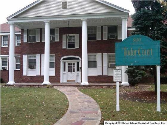 Photo - 800 N Broad St