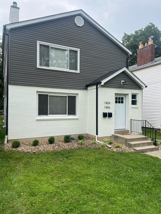 Building Photo - 1454 Ashland Ave Rental