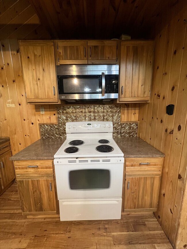 Photo - Nestled in Basin