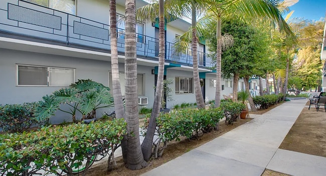 2727 Abbot Kinney Apartments, Venice CA