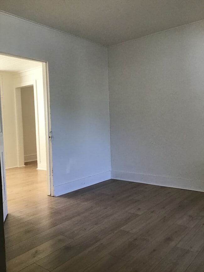 Photo - close to shopping