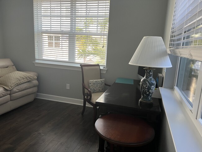 Photo - 3217 Moorings Dr S