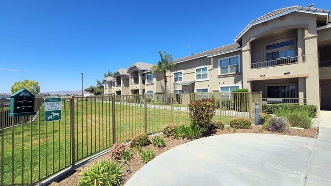 Photo - Santa Fe Palms II