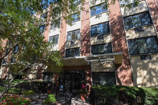 Photo - 540 W Roscoe St Condo Unit 085