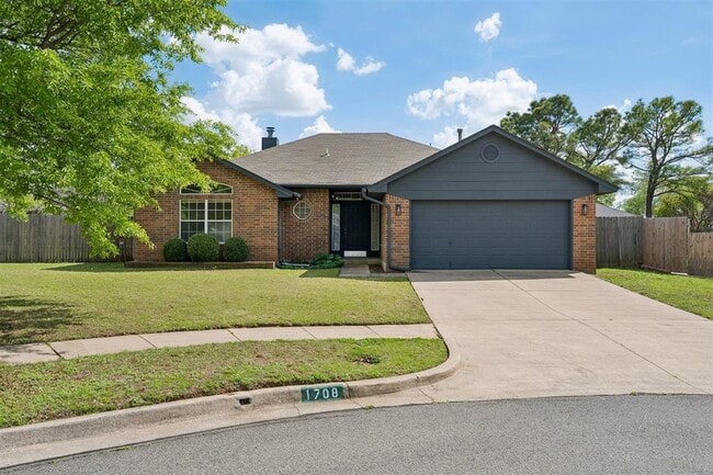 Photo - 1708 Creekside Ct