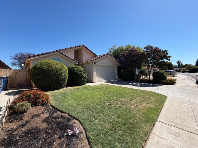 Photo - 5246 W Magill Ave
