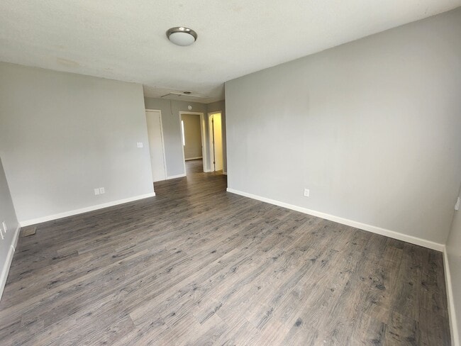 Photo - 20 Rossfield Cv Unidad R