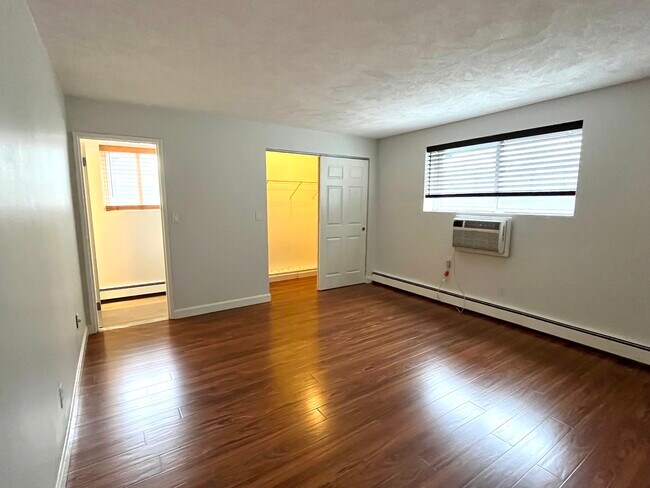 Photo - 383 Langley Rd Unit 3