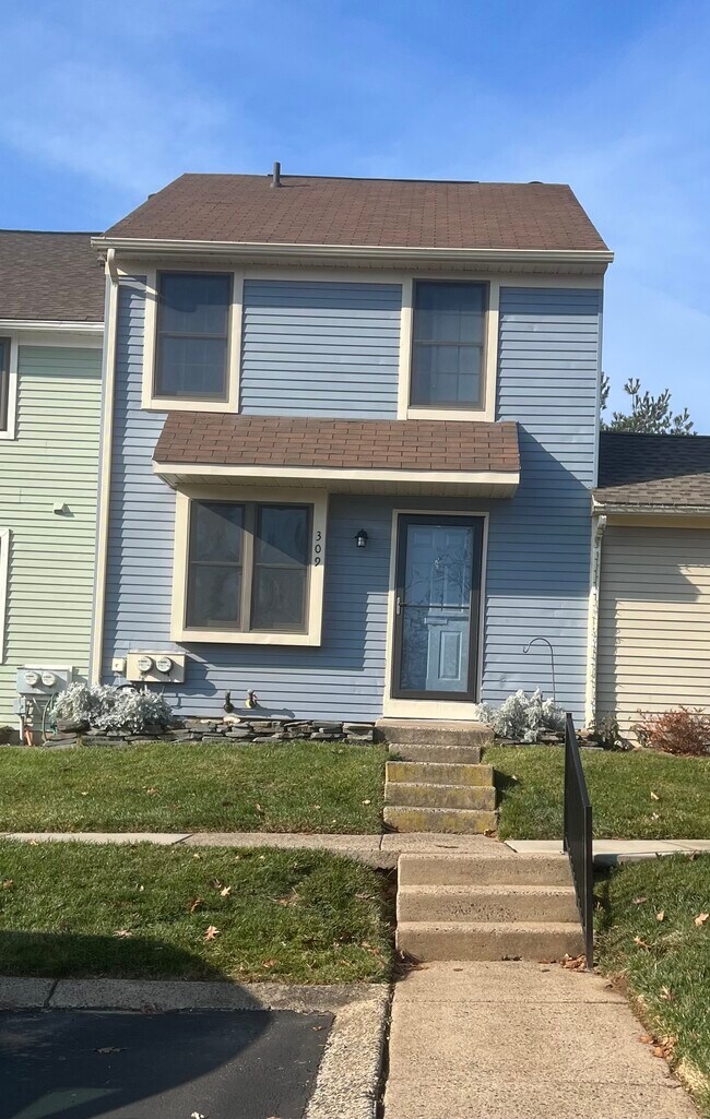Photo - 309 Livingston Ct Townhome