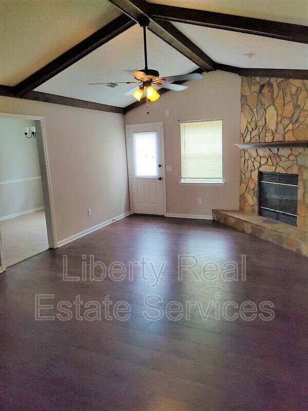 Photo - 734 Robin Hood Dr