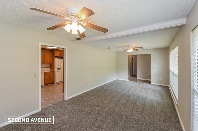 Photo - 1512 Rebecca Dr