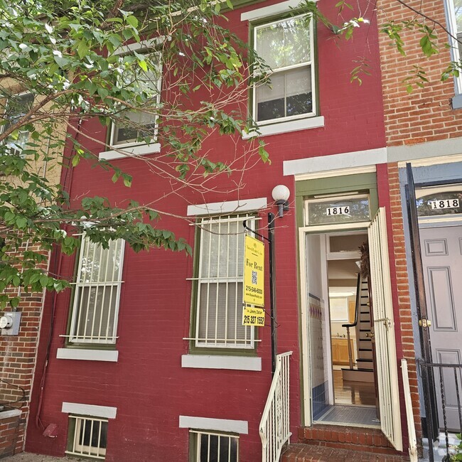 Building Photo - 1816 Montrose St Rental