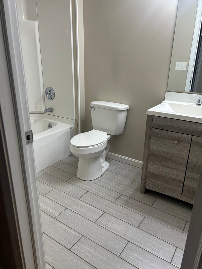 Photo - 19 Church Ln Unit A